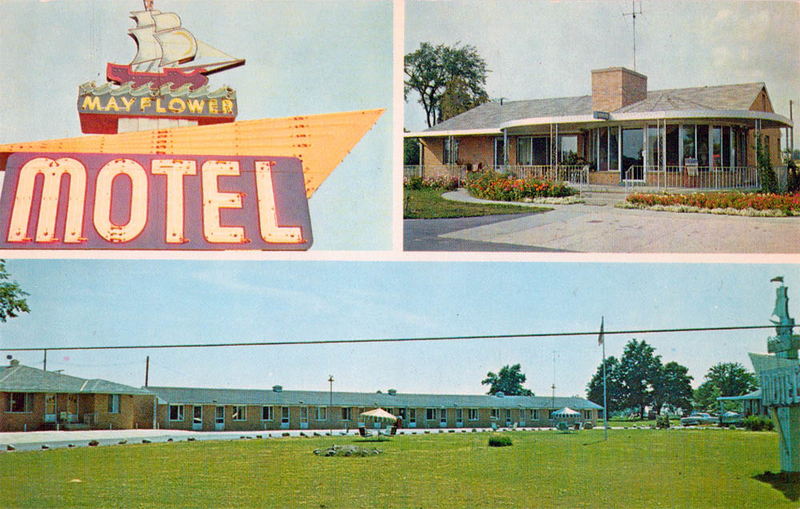 Mayflower Motel and Restaurant (Pilgrims Inn) - Postcard (newer photo)